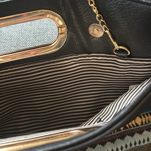 South Western Style Patterned Fringe Clutch with Chain - Picture 10 of 16